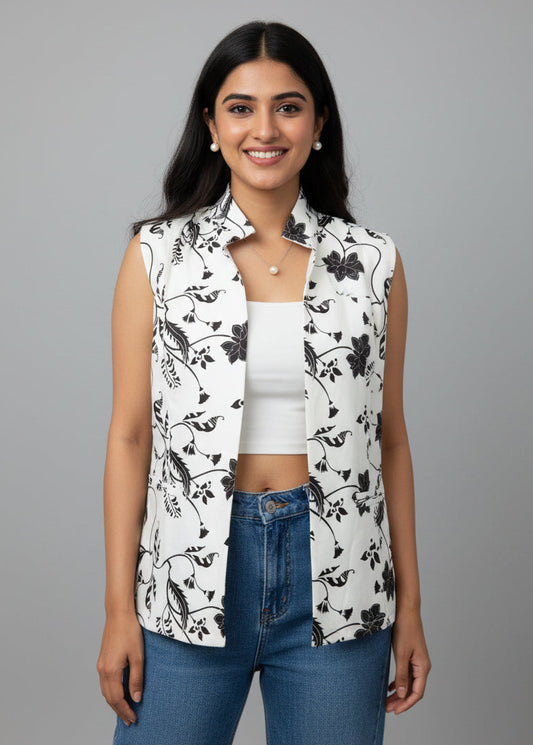 Womens 2026 Must-Have Outerwear With Soft Romantic Floral